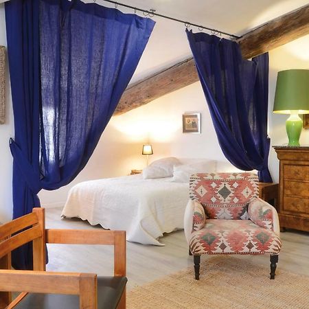 La Tour Bouigas Apartamento LʼIsle-sur-la-Sorgue Exterior foto